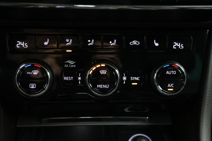 Škoda Superb 2,0 TSI 140 kW L&K DSG CZ DPH