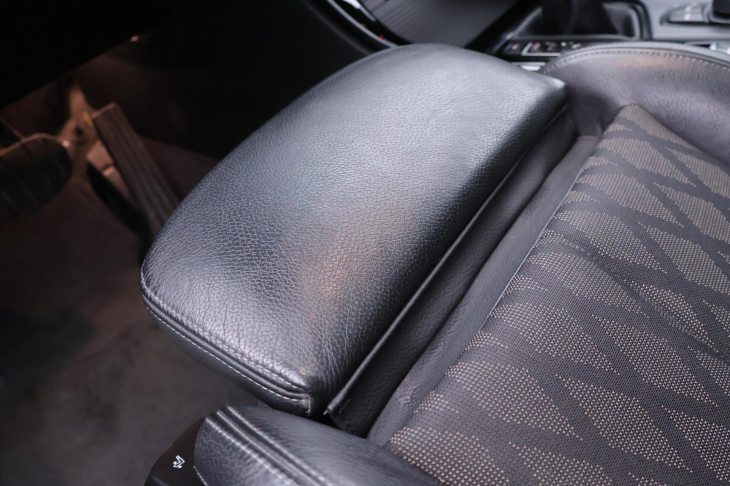 BMW X1 2,0 20i xDrive 141kW Aut. CZ