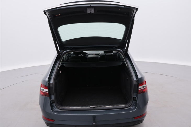 Škoda Superb 2,0 TDI 110kW Style CZ DPH