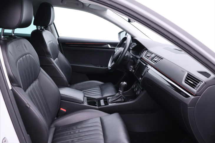 Škoda Superb 2,0 TSI 206kW 4x4 DSG L&K 1Maj