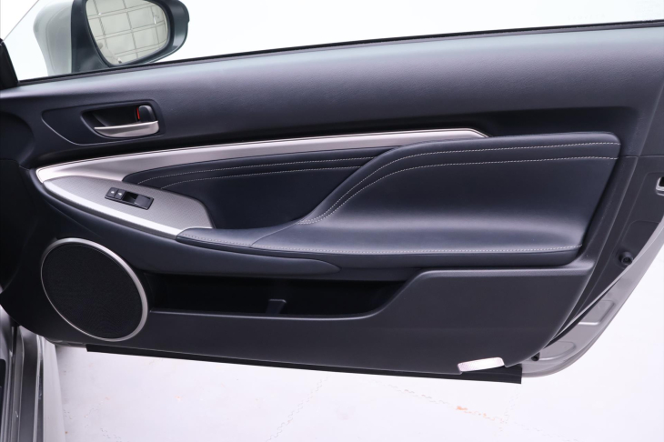 Lexus RC 300h 2,5 133kW F-Sport Navi CZ