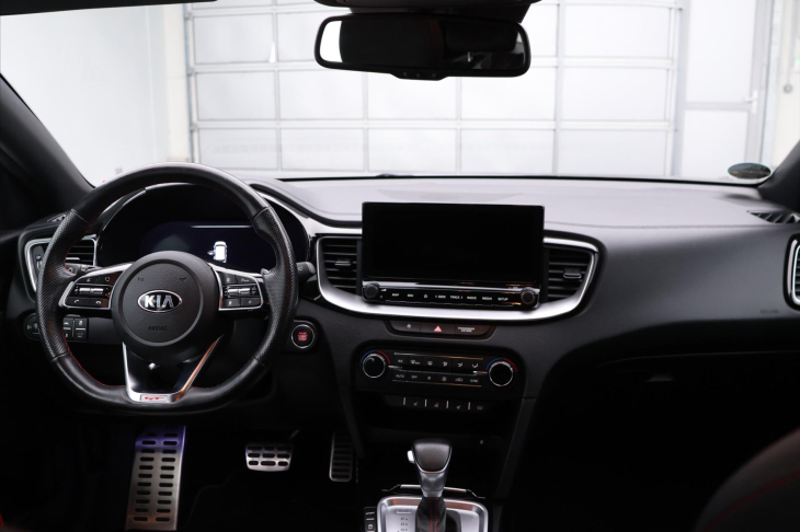Kia Ceed 1,6 TGDI 150kW GT LED 1.Maj.
