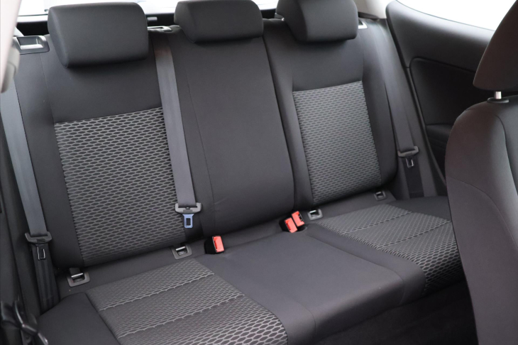 Volkswagen Golf 1,4 16V 59kW Klima Trendline