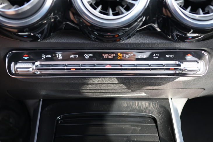 Mercedes-Benz GLB 2,0 200d 4Matic AMG Panorama