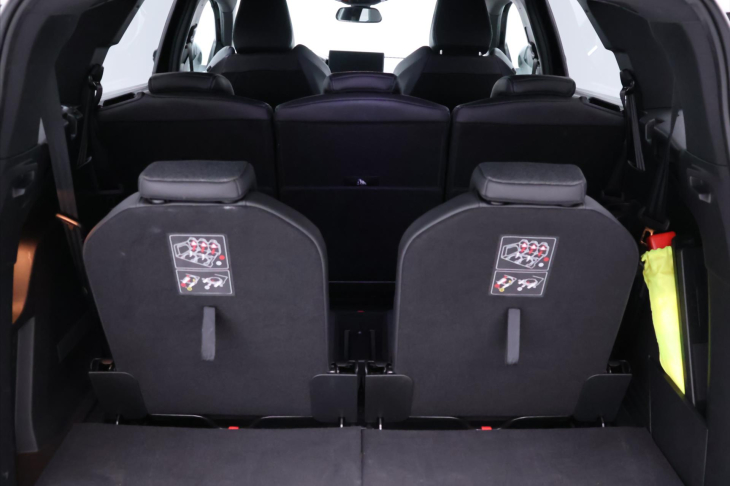 Peugeot 5008 1,2 PT 96kW Allure 7.Míst DPH