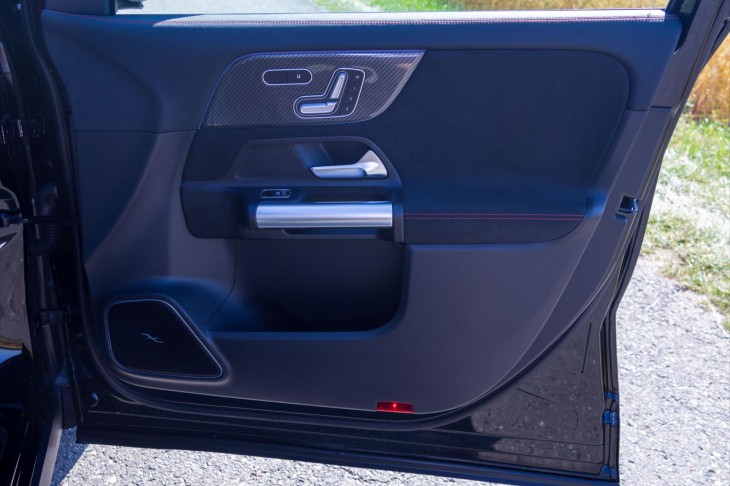 Mercedes-Benz GLA 2,0 200d 4MATIC AMG Premium