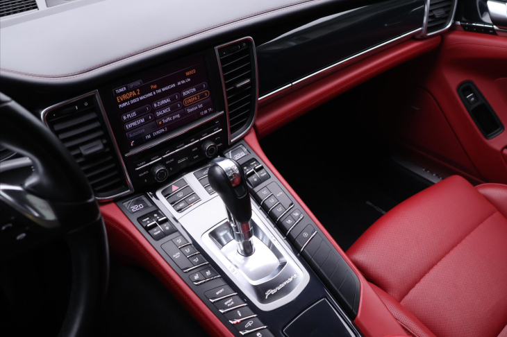 Porsche Panamera 3,0 V6 221kW Turbodiesel