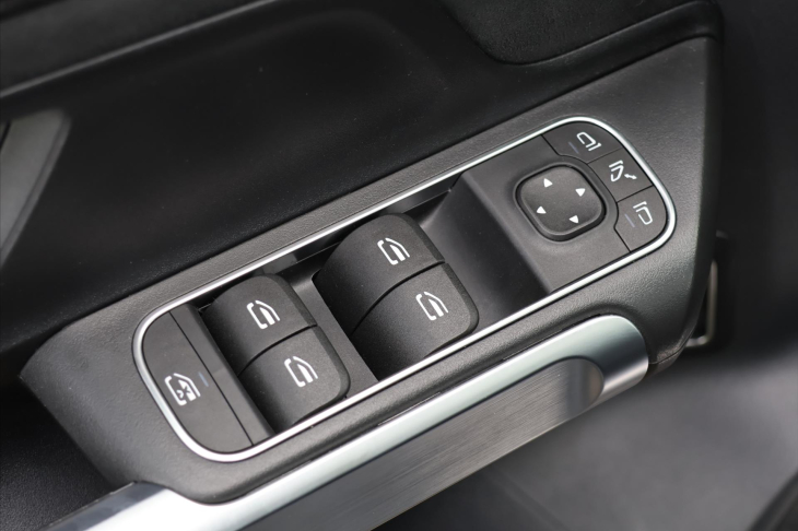 Mercedes-Benz GLB 2,0 220 4MATIC AMG Premium Plus