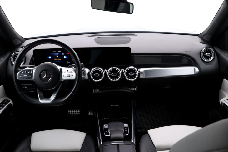 Mercedes-Benz GLB 2.0 200d 110kW AMG Line FULL LED