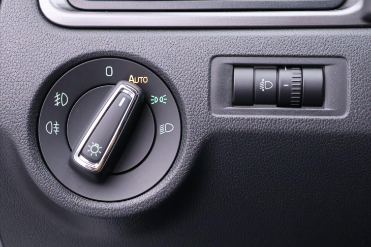 Škoda Rapid 1,2 TSI 81kW Aut.klima Xenon CZ