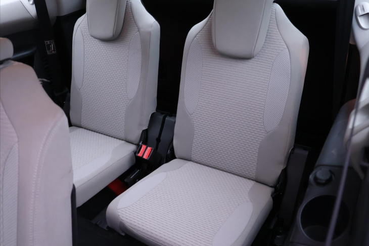 Citroën Grand C4 Picasso 1,6 HDI 82kW Tažné 7-Míst