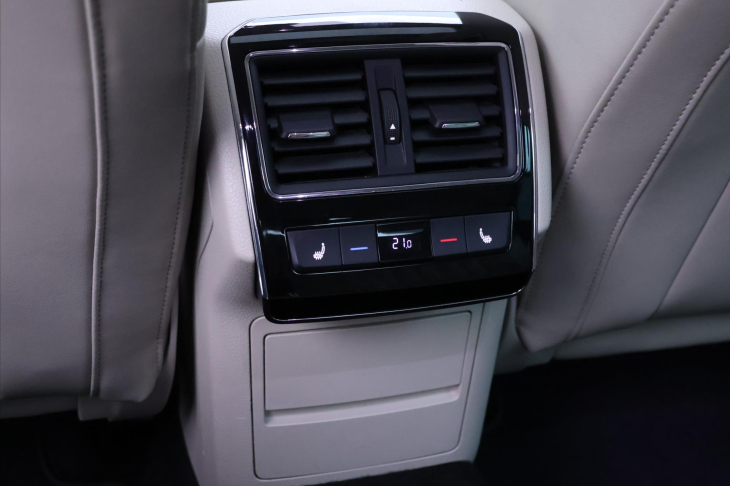 Škoda Superb 2,0 TSI 206kW DSG 4x4 CZ L&K