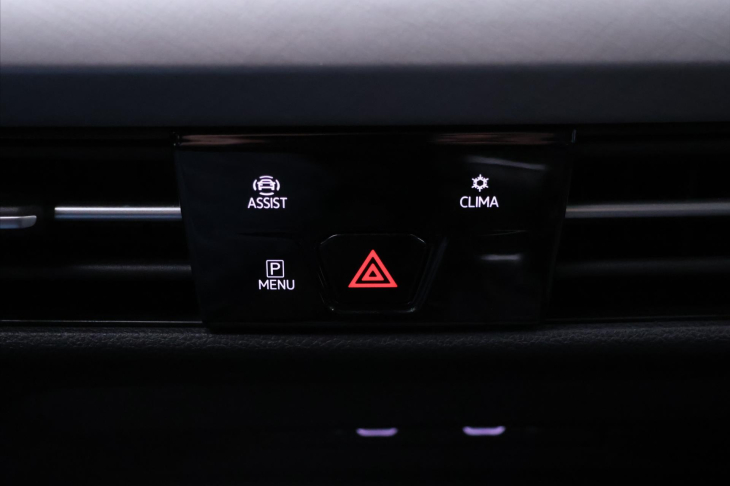 Volkswagen Golf 1,0 TSI 81kW CZ Life 1.Maj DPH