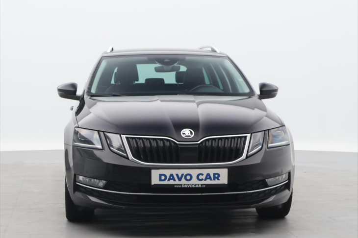 Škoda Octavia 1,6 TDI DSG Style+ LED Kůže