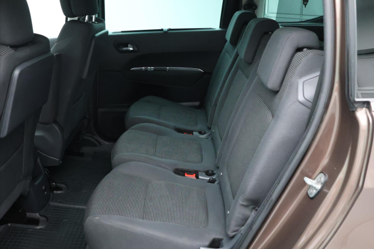Peugeot 5008 1,6 HDI 88kW Allure 7-Míst DPH