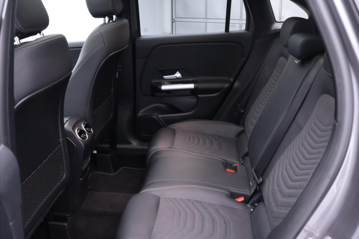 Mercedes-Benz GLA 2,0 250 4Matic A8 165kW