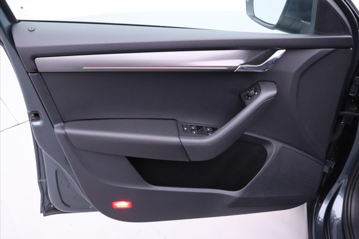 Škoda Octavia 2,0 TDI 110kW DSG Style LED