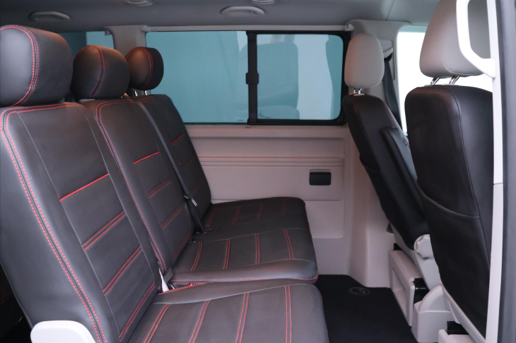 Volkswagen Caravelle 2,0 TDI 150kW Comfortline 9Míst