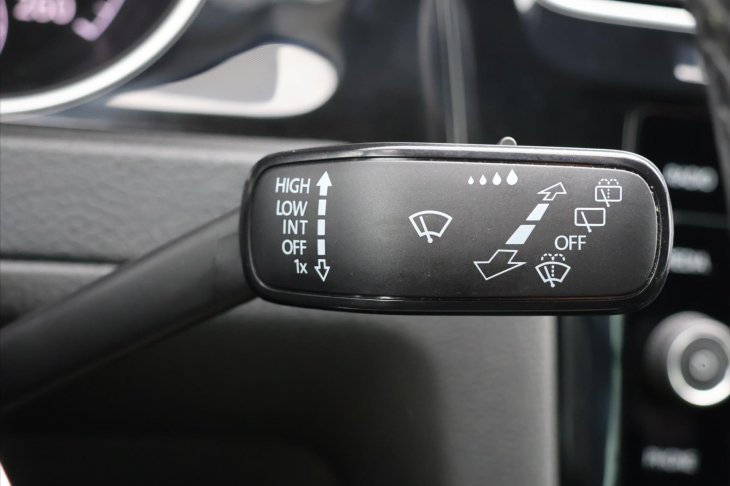 Volkswagen Golf 1,5 TSI 110kW DSG Highline DPH