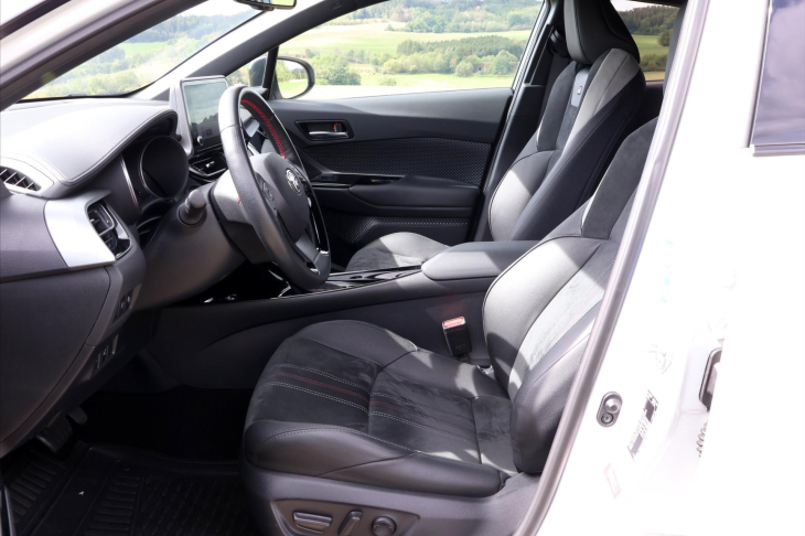 Toyota C-HR 2,0 Hybrid 112kW GR Sport CZ