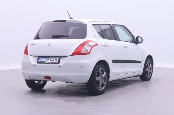 Suzuki Swift 1,2 VVT 66kW Klimatizace 1.Maj