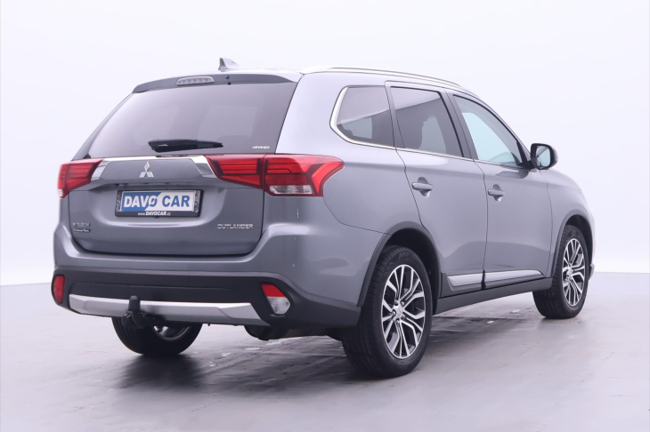Mitsubishi Outlander 2,0 Mivec Intense CVT 4WD