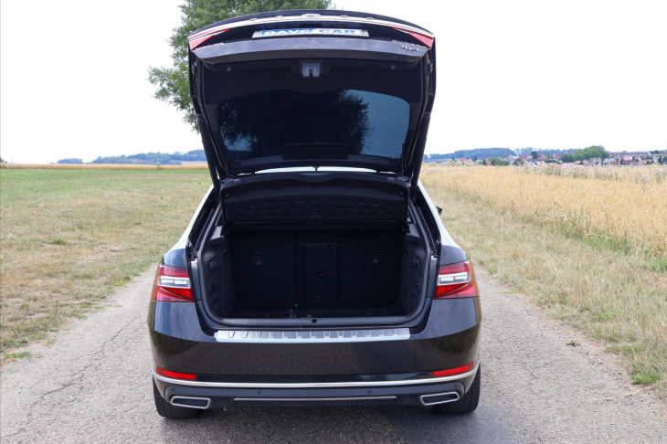 Škoda Superb 2,0 TDI 140kW 4x4 DSG L&K CZ