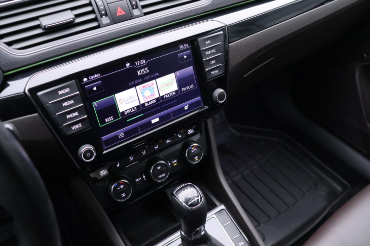 Škoda Superb 2,0 TDI 140kW L&K DSG 4x4 CZ