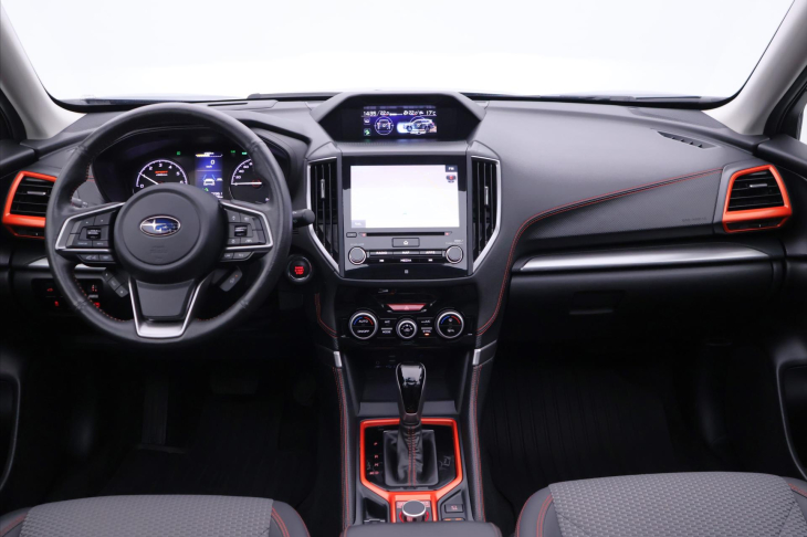 Subaru Forester 2,0 110kW CZ 4x4 Pano DPH