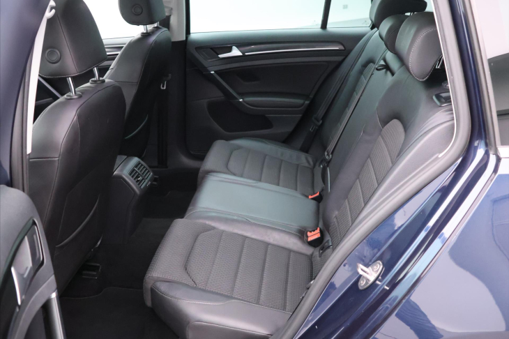 Volkswagen Golf 1,2 TSI R-line Highline