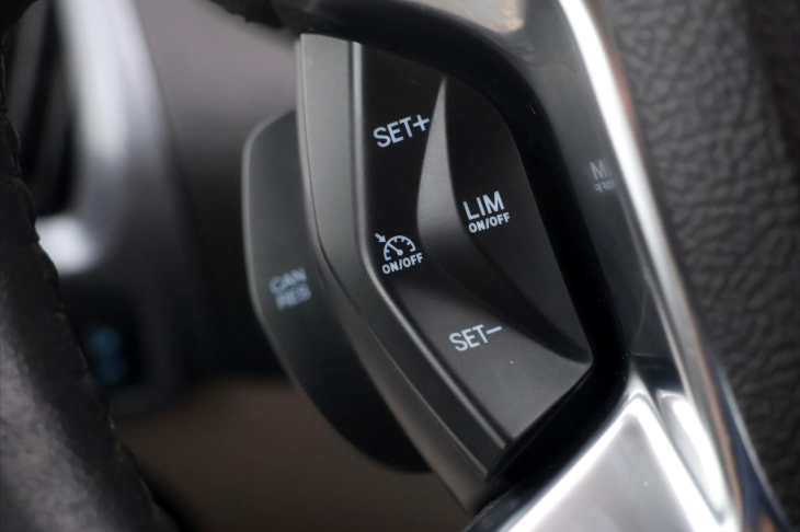 Ford Tourneo Custom 2,2 TDCI 114kW TITANIUM CZ 8Míst