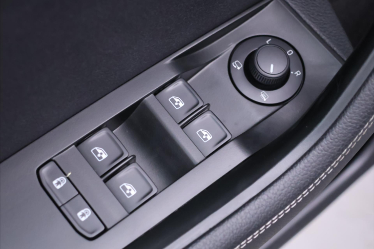 Škoda Superb 2,0 TSI 140kW DSG CZ Style DPH