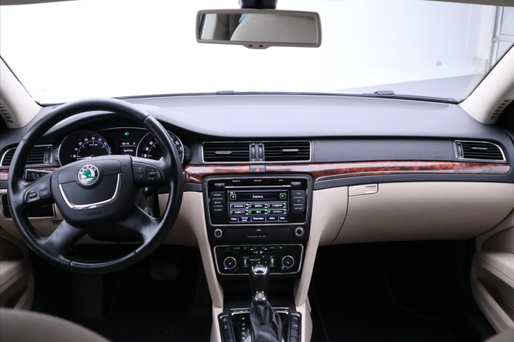 Škoda Superb 2,0 TDI 103kW DSG CZ Elegance