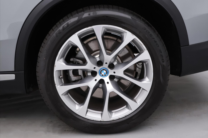 BMW X5 3,0 50e xDrive 230kW CZ DPH