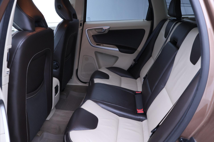 Volvo XC60 2,4 D3 120kW AWD AT Summum