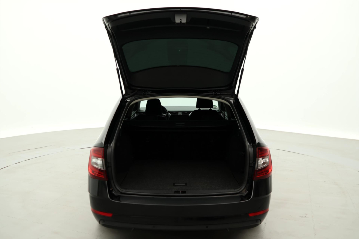Škoda Octavia 2,0 TDI DSG Soleil