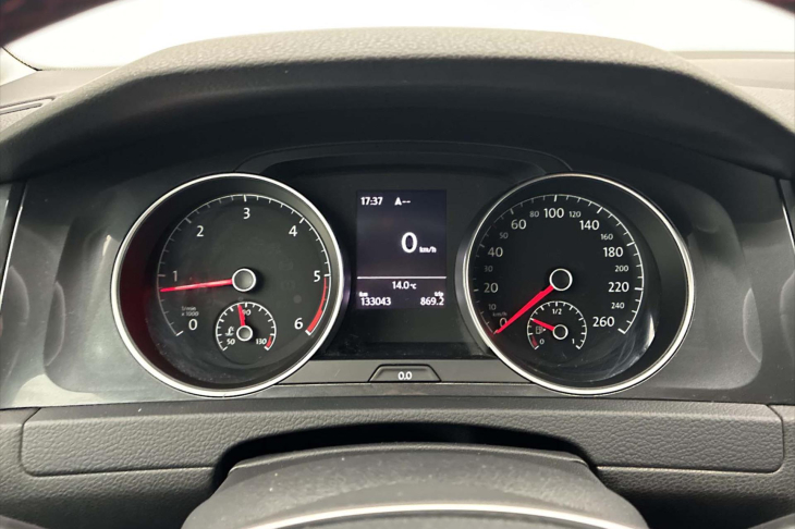 Volkswagen Golf 2,0 TDI 110kW Comfort Navigace