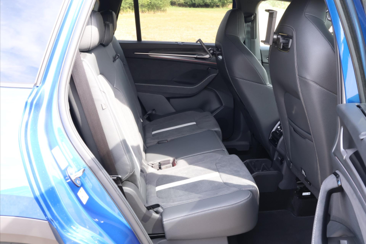 Škoda Kodiaq 2,0 TDI DSG 4x4 Sportline 7-Míst