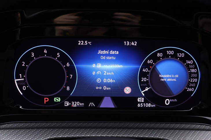 Volkswagen Golf 1,5 eTSI 110kW DSG R-Line LED