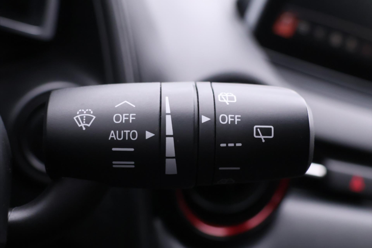 Mazda CX-3 2,0 Skyactiv-G120 Revolution