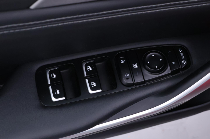 Kia Stinger 3,3 T-GDi 269kW GT DPH CZ