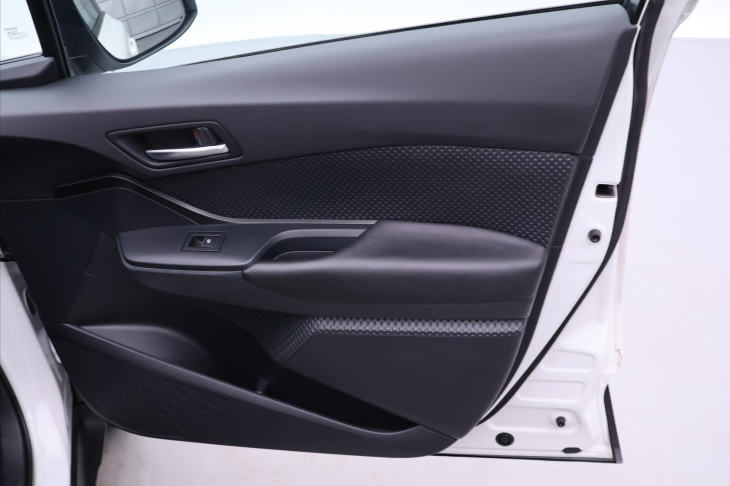 Toyota C-HR 1,2 Turbo 85kW CZ Serv.kniha