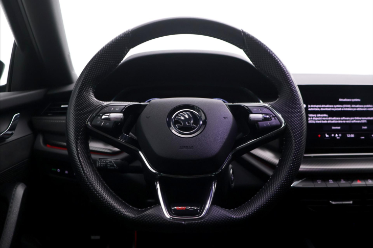 Škoda Octavia 2,0 RS TDI DSG 147kW DPH pano