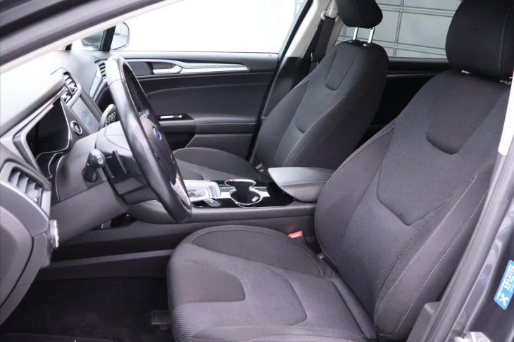 Ford Mondeo 2,0 TDCi 132kW 4x4 CZ Titanium