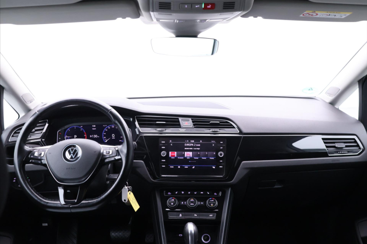 Volkswagen Touran 2,0 TDI 110kW DSG Matrix DPH