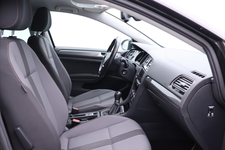 Volkswagen Golf 1,6 TDi 81kW Allstar Navi