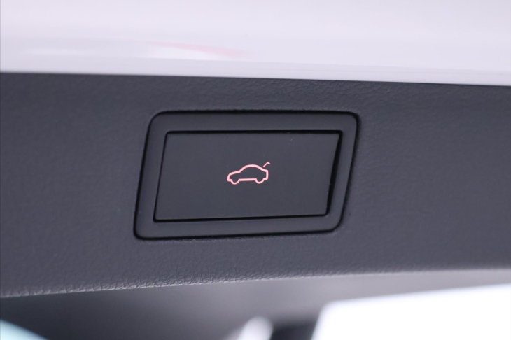 Škoda Kamiq 1,0 TSI Clever Virtual Navi DPH