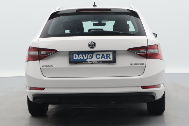 Škoda Superb 1,6 TDI Style 1.maj servis kn.