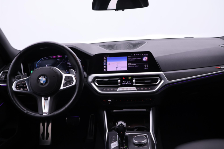 BMW Řada 3 2.0 330i 190kW M-Sport CZ DPH