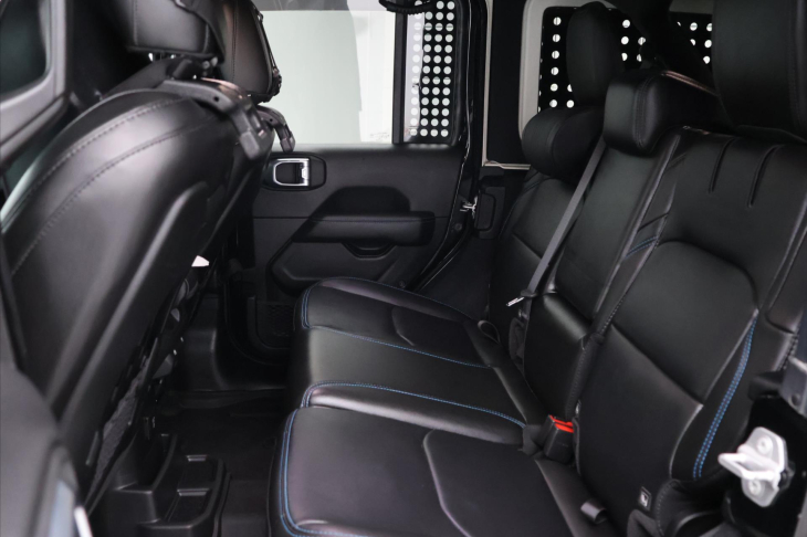 Jeep Wrangler 2,0 4xe 200kW Unlim. Rubicon CZ DPH